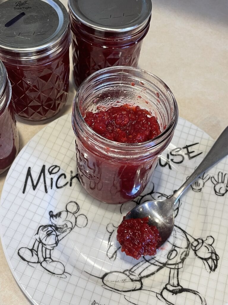 cran-raspberry jam using cranberry juice