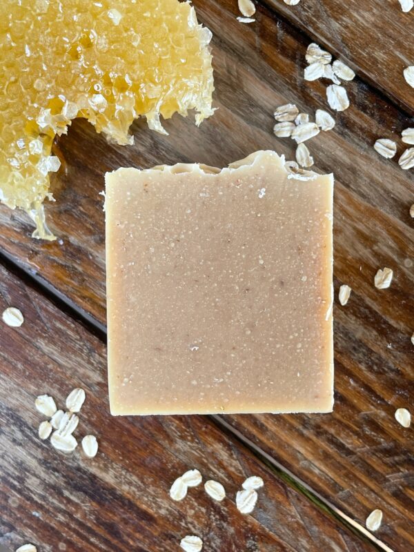 natural ingredients, oats & honey soap