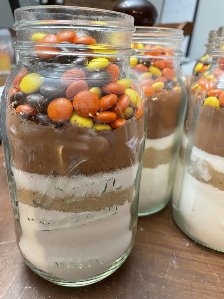 reese's pieces mason jar cookies