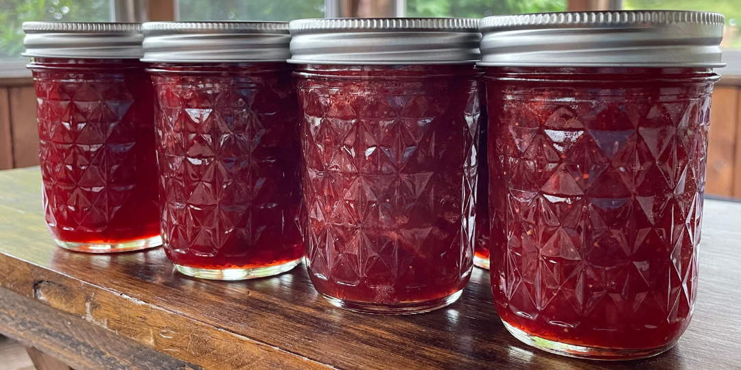 Strawberry Rhubarb Jam-No Pectin Recipe - Homely Hens