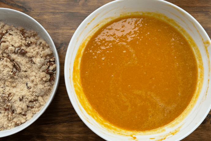 pumpkin and crumble top, pumpkin pie with pecan crumble top