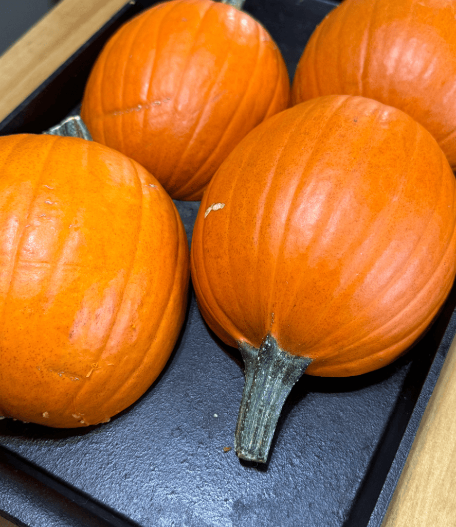 how to roast a pumpkin, sugar pumpkins, pie pumpkins, pumpkin puree