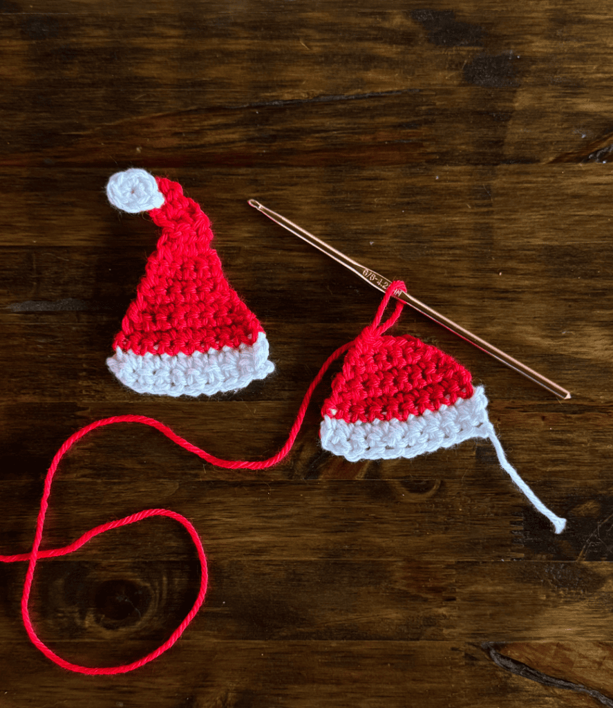santa hat applique crochet pattern