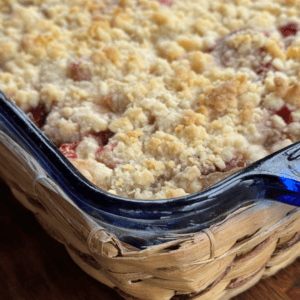 strawberry rhubarb crumble