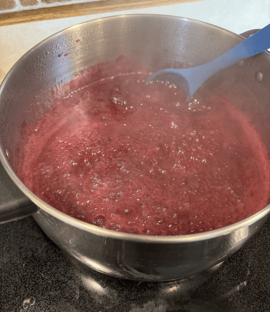 boiling grape jelly