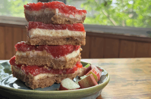 strawberry rhubarb cheesecake bars