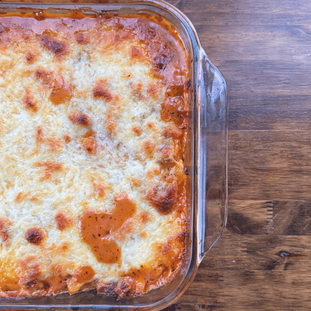 pyrex glass baking dish with pasta bake